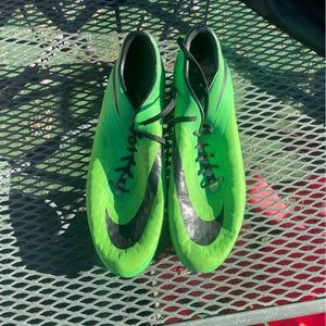 Nike hypervenom soccer cleats